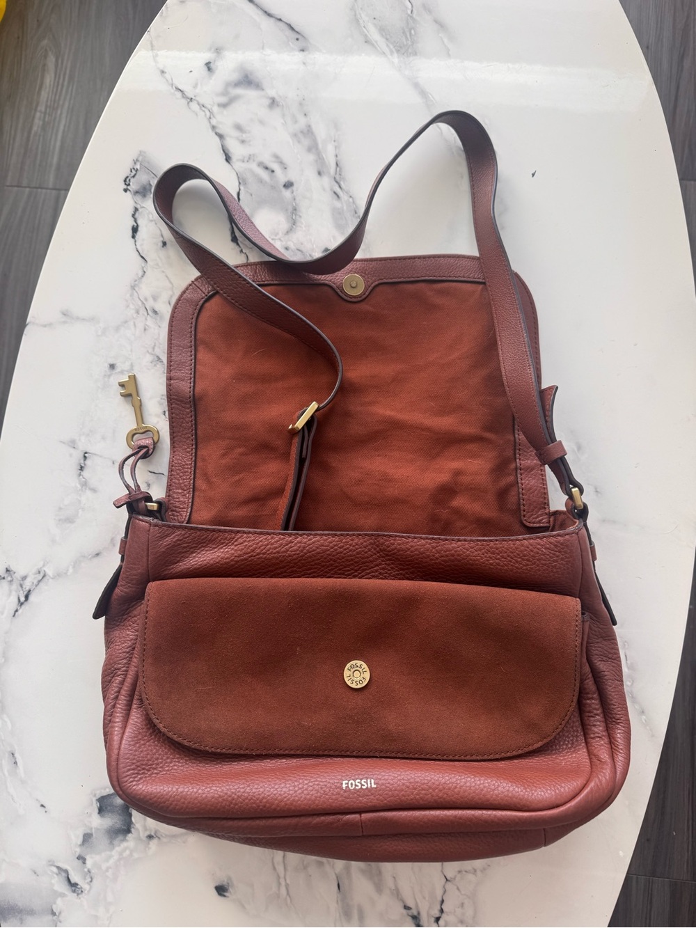 Fossil Women's Leather Crossbody Bag in warm brown - Picture 3 of 3